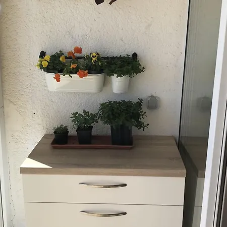 Walk St - Comfort One Bedroom With Balcony And View A2