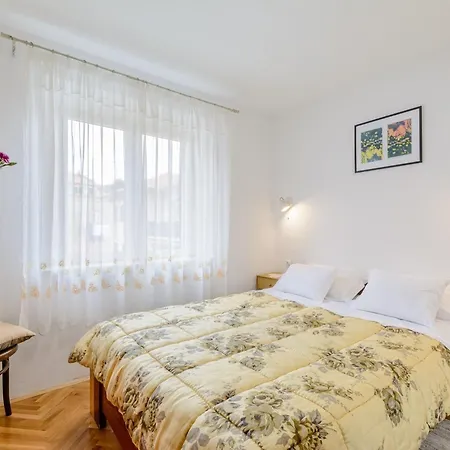 Walk St - Comfort One Bedroom With Balcony And View A2 スプリト